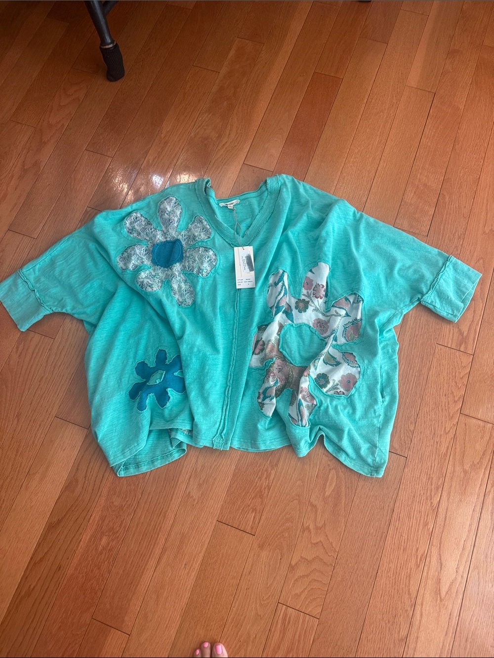 Green Boutique Floral Patch Short Sleeve Women's Tee